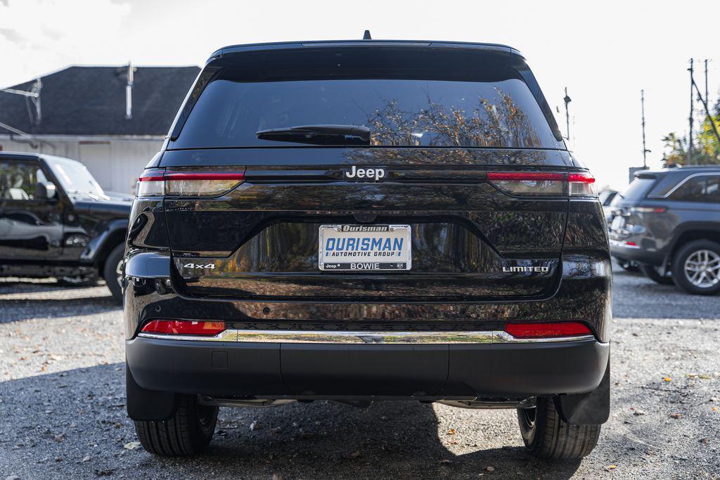new 2025 Jeep Grand Cherokee car, priced at $40,500
