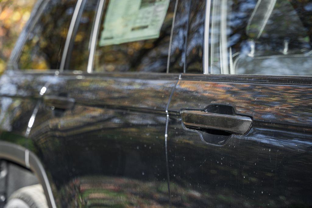 new 2025 Jeep Grand Cherokee car, priced at $40,500