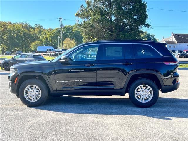 new 2025 Jeep Grand Cherokee car, priced at $33,940