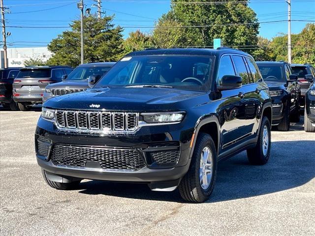 new 2025 Jeep Grand Cherokee car, priced at $33,940