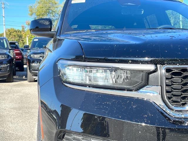 new 2025 Jeep Grand Cherokee car, priced at $33,940