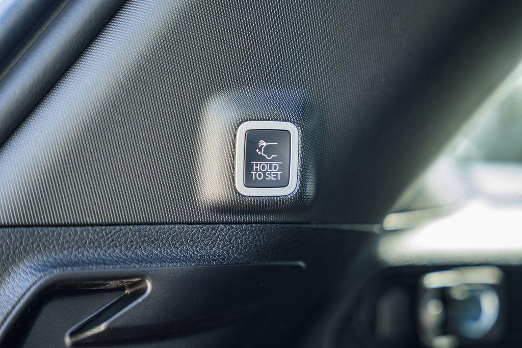 new 2025 Jeep Grand Cherokee car, priced at $38,435