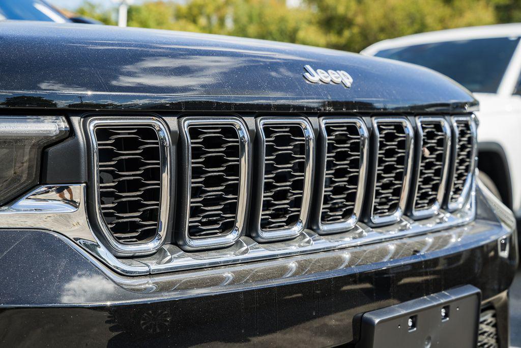 new 2025 Jeep Grand Cherokee car, priced at $38,435