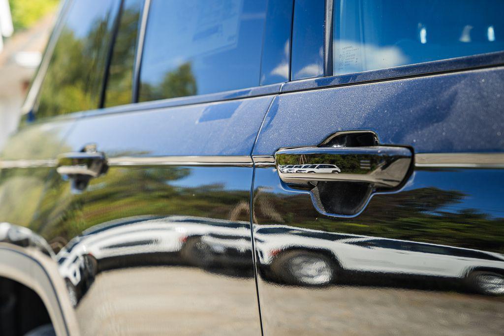 new 2025 Jeep Grand Cherokee car, priced at $38,435