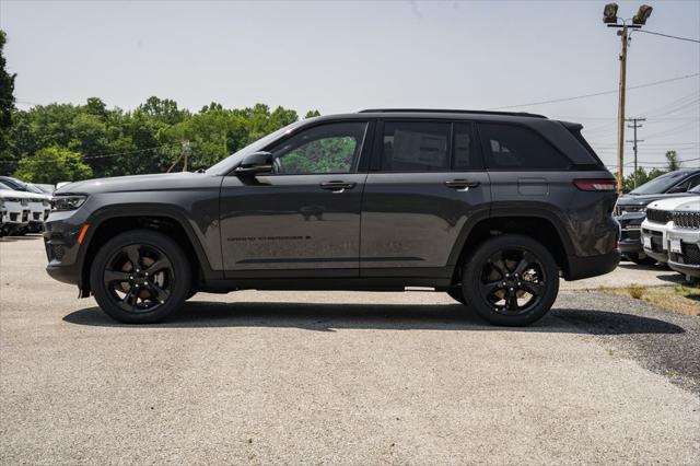 new 2025 Jeep Grand Cherokee car, priced at $38,207