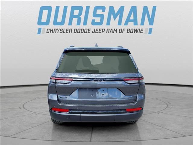 new 2025 Jeep Grand Cherokee car, priced at $45,875