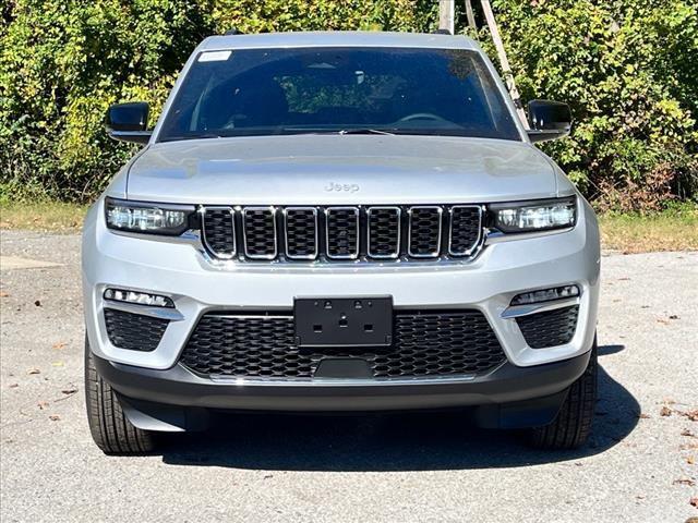 new 2025 Jeep Grand Cherokee car, priced at $40,782