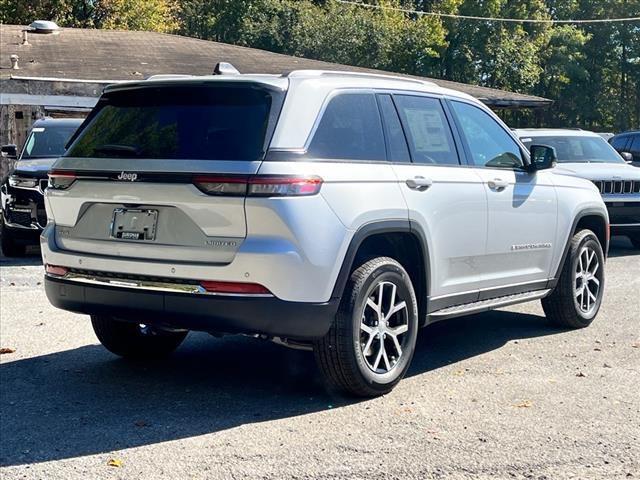 new 2025 Jeep Grand Cherokee car, priced at $40,782