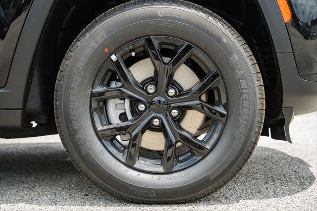 new 2025 Jeep Grand Cherokee L car, priced at $37,405