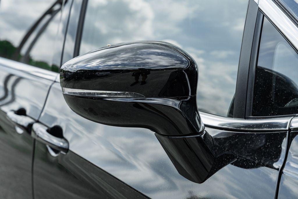 new 2025 Chrysler Pacifica car, priced at $36,575