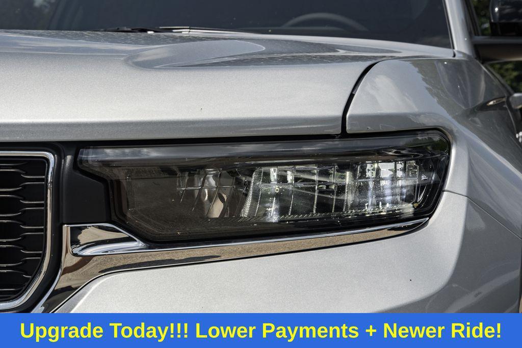 new 2025 Jeep Grand Cherokee car, priced at $37,531