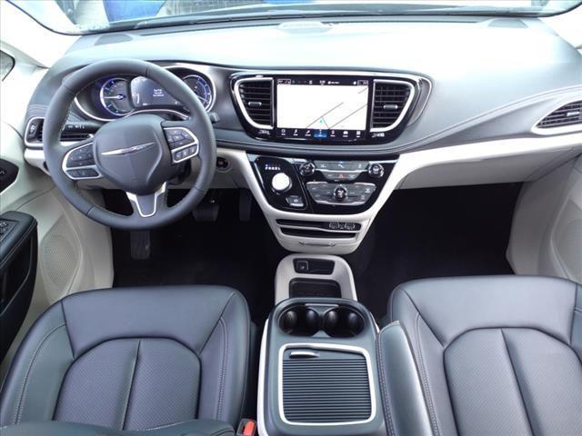 used 2024 Chrysler Pacifica Hybrid car, priced at $37,000