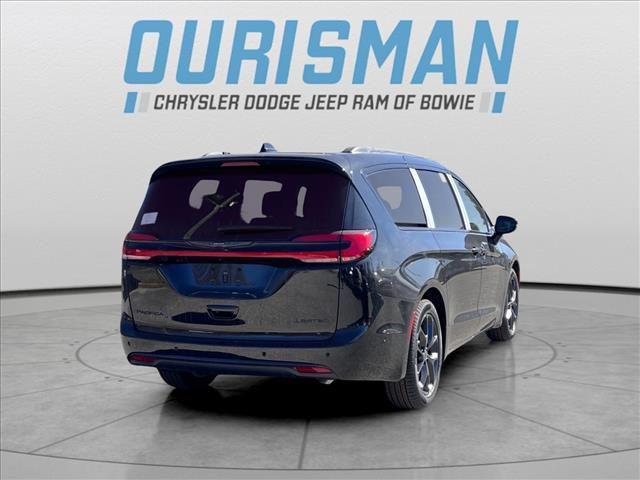 new 2025 Chrysler Pacifica car, priced at $48,006