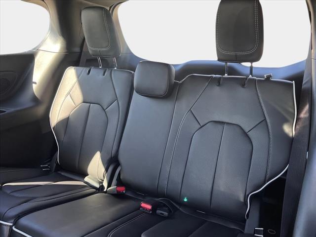 new 2025 Chrysler Pacifica car, priced at $48,006