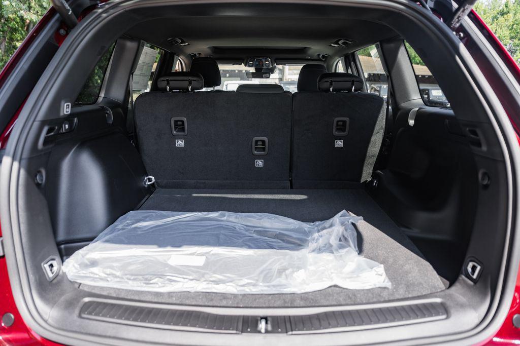 new 2025 Jeep Grand Cherokee car, priced at $36,031