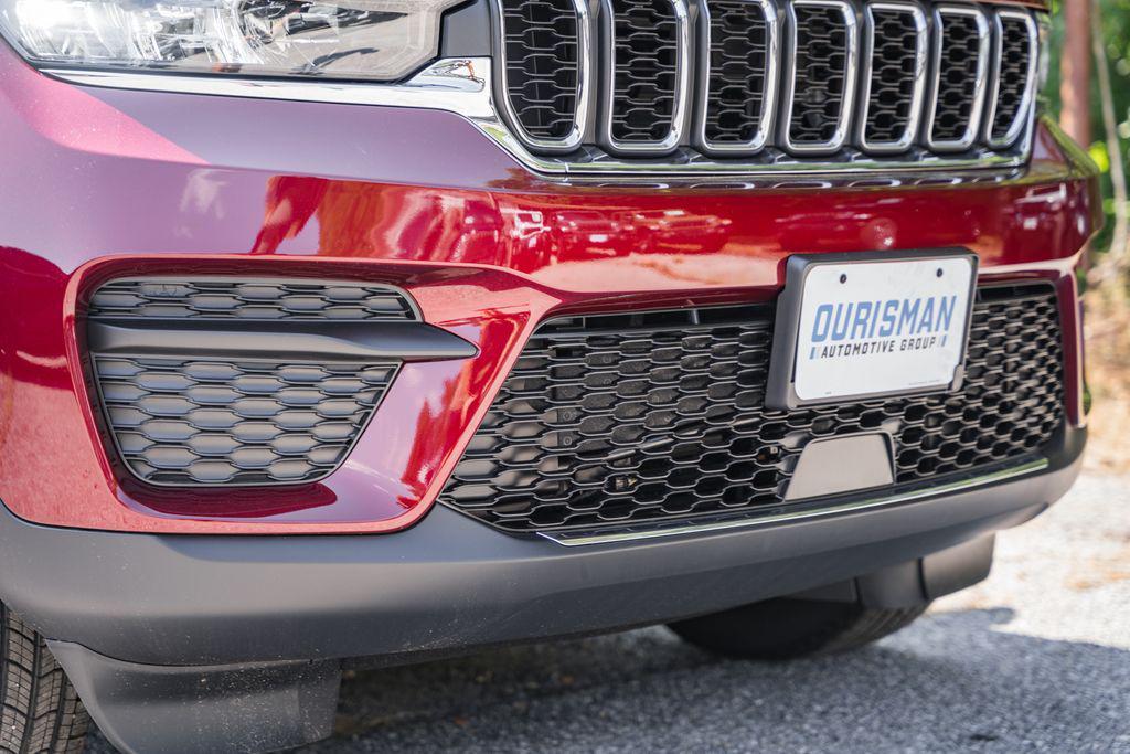 new 2025 Jeep Grand Cherokee car, priced at $36,031