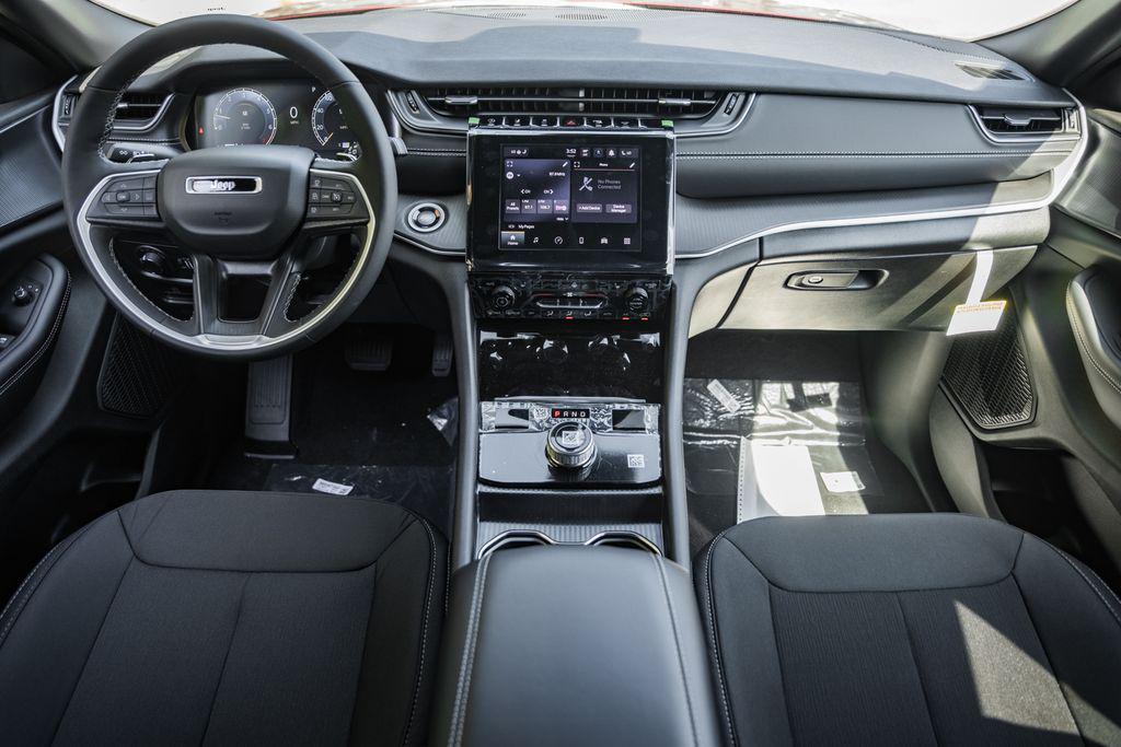 new 2025 Jeep Grand Cherokee car, priced at $36,031