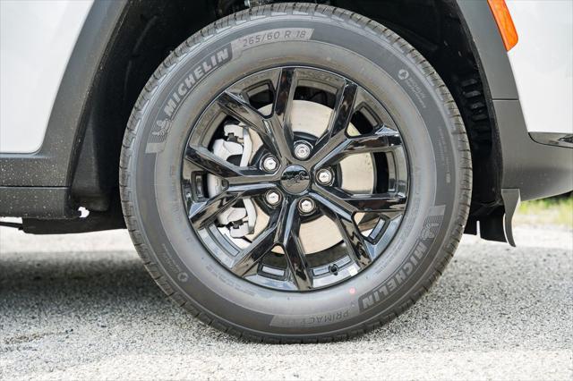 new 2025 Jeep Grand Cherokee L car, priced at $36,905