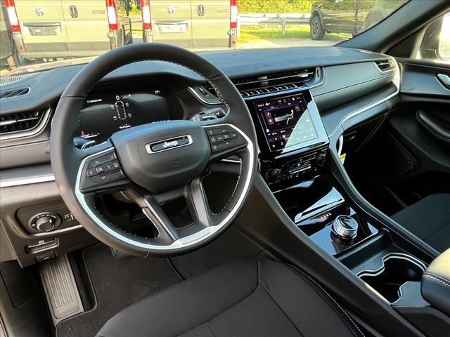 new 2025 Jeep Grand Cherokee L car, priced at $35,990