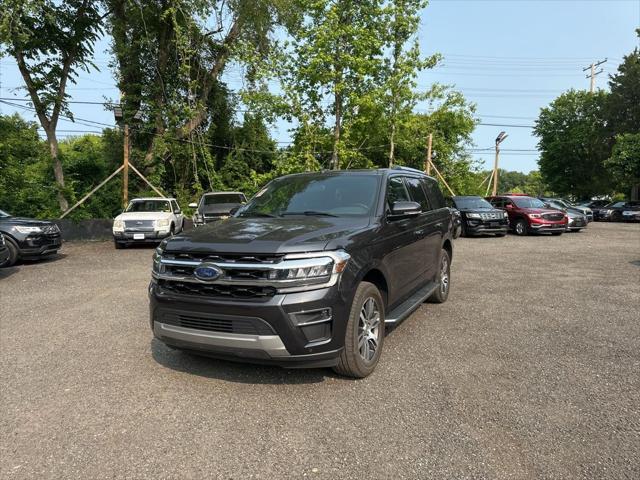 used 2023 Ford Expedition car, priced at $40,000