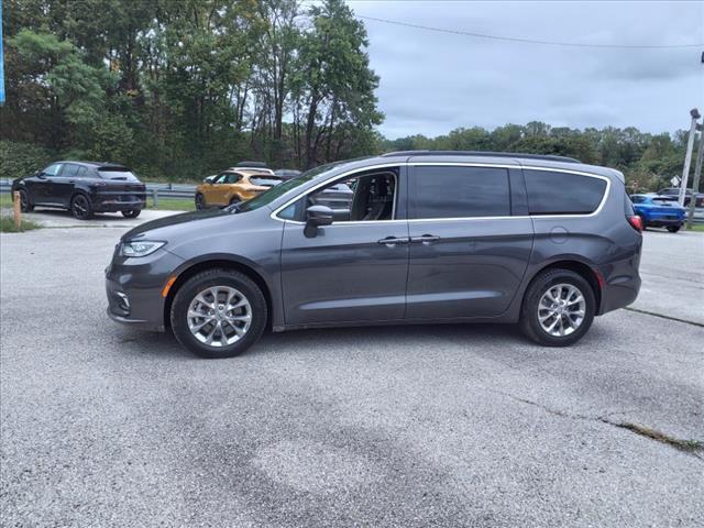 used 2022 Chrysler Pacifica car, priced at $27,700