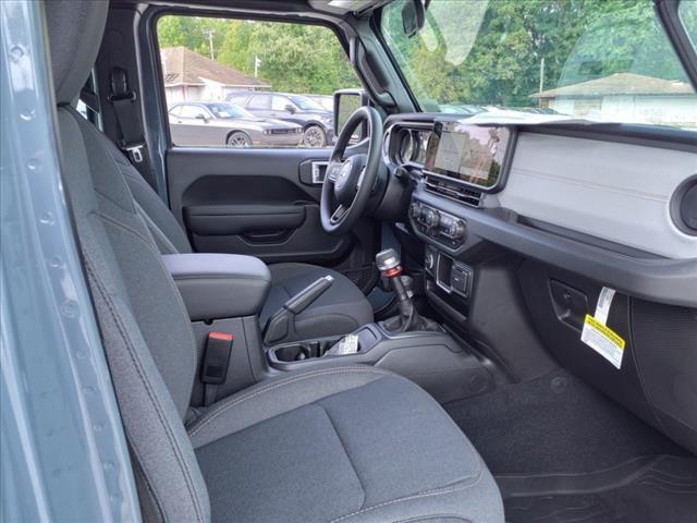 new 2024 Jeep Gladiator car, priced at $35,950