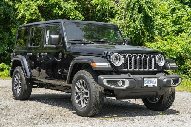 new 2025 Jeep Wrangler car, priced at $43,173