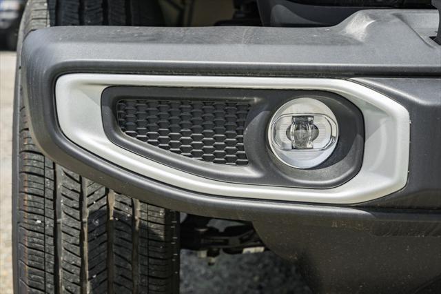 new 2025 Jeep Wrangler car, priced at $43,173