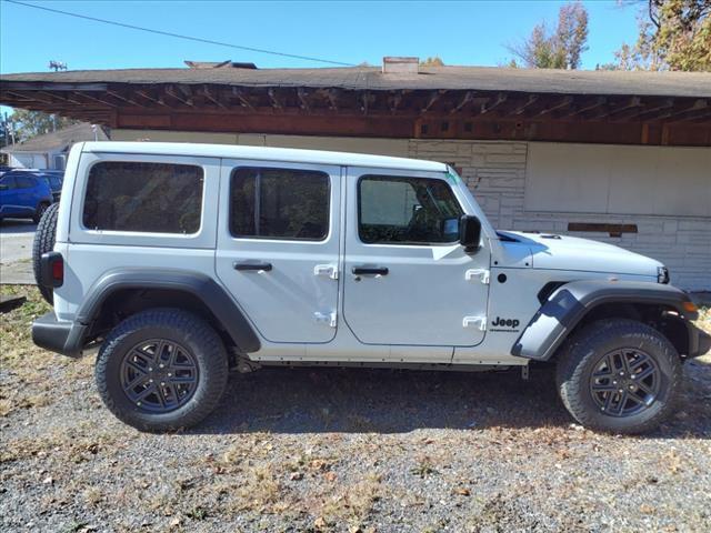 new 2025 Jeep Wrangler car, priced at $39,193