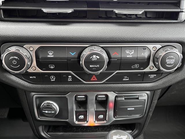 new 2025 Jeep Wrangler car, priced at $34,314