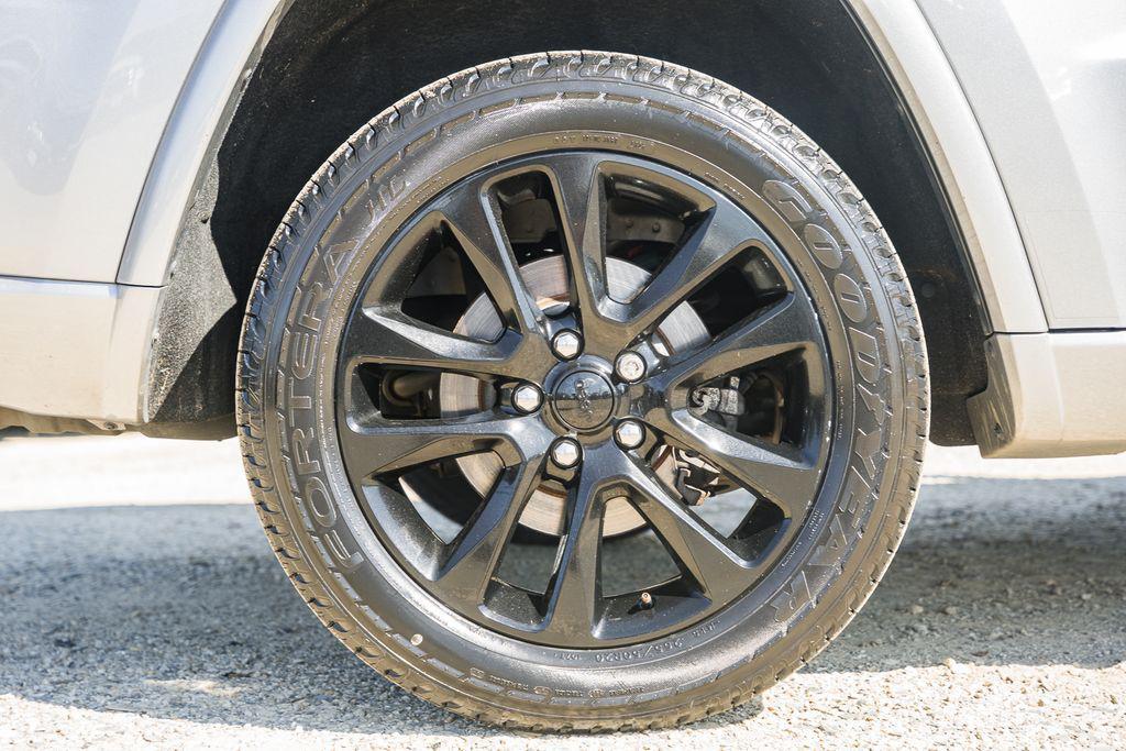 used 2020 Jeep Grand Cherokee car, priced at $21,500