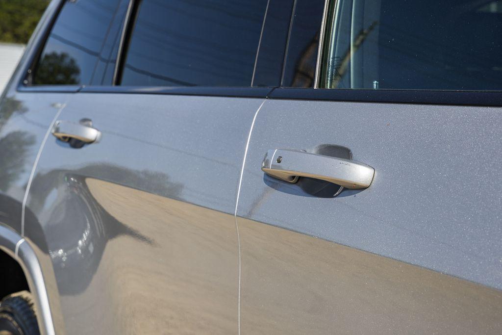 used 2020 Jeep Grand Cherokee car, priced at $21,500