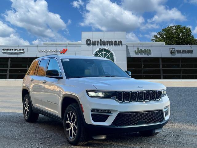 new 2025 Jeep Grand Cherokee car, priced at $39,162