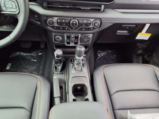 new 2025 Jeep Gladiator car, priced at $44,885