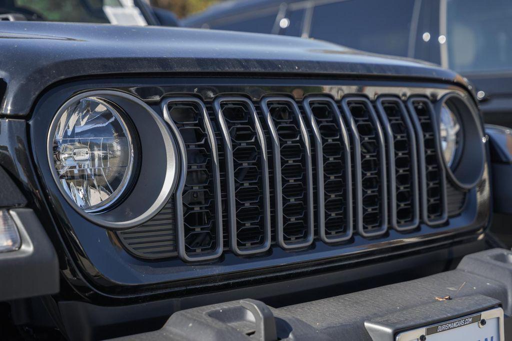 new 2025 Jeep Gladiator car, priced at $51,940
