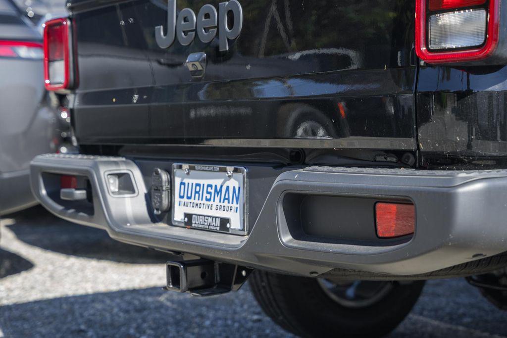 new 2025 Jeep Gladiator car, priced at $51,940