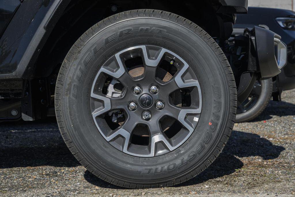 new 2025 Jeep Gladiator car, priced at $51,940