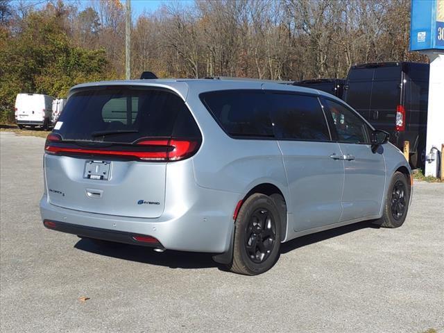 new 2023 Chrysler Pacifica Hybrid car, priced at $48,775