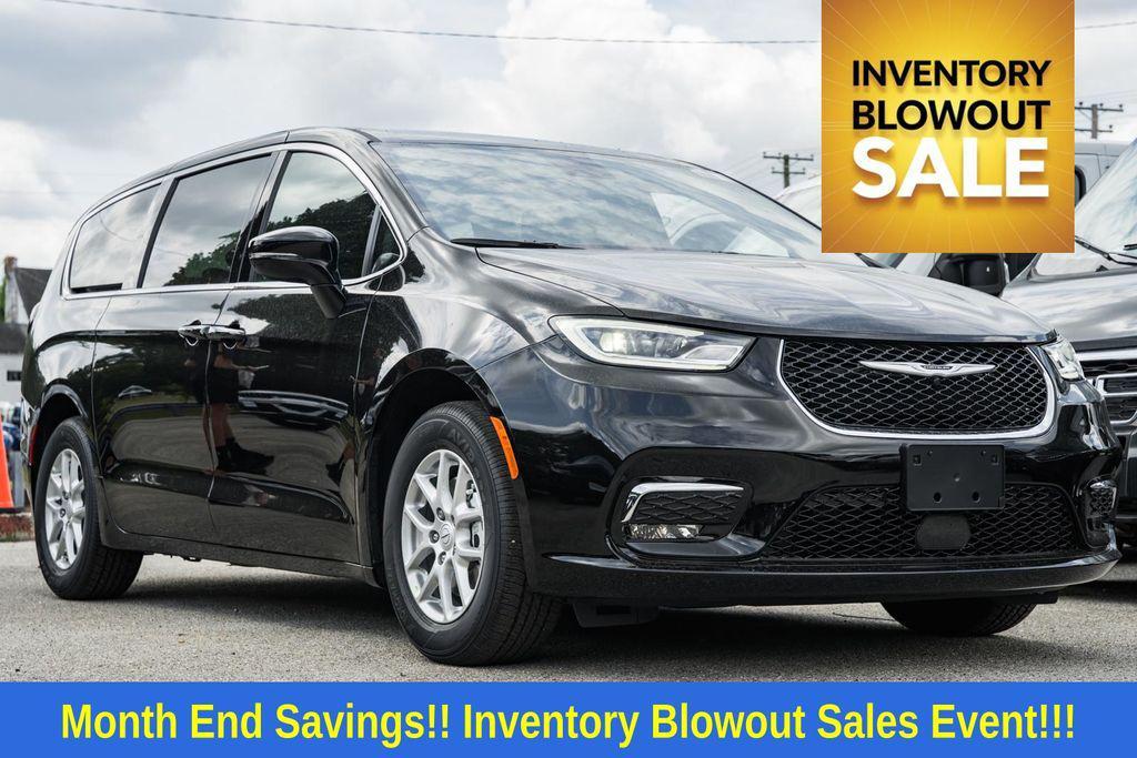 new 2025 Chrysler Pacifica car, priced at $37,575