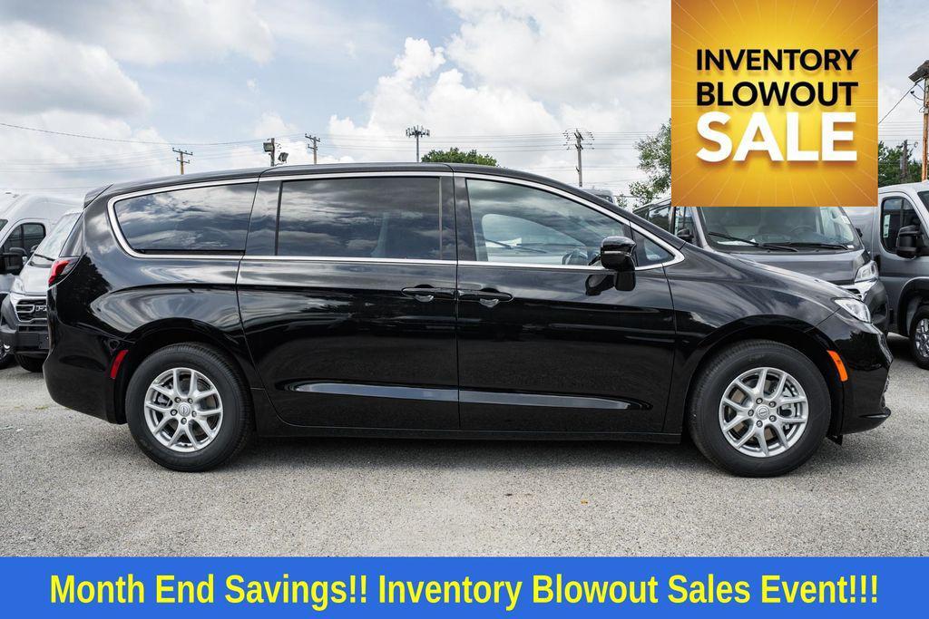 new 2025 Chrysler Pacifica car, priced at $37,575