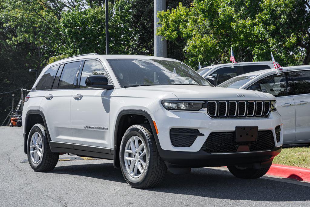 new 2025 Jeep Grand Cherokee car, priced at $36,878