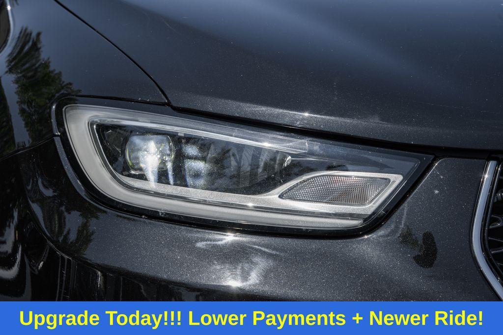 used 2023 Chrysler Pacifica car, priced at $27,000