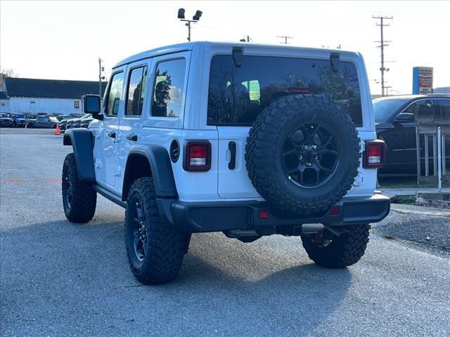 new 2025 Jeep Wrangler car, priced at $40,780