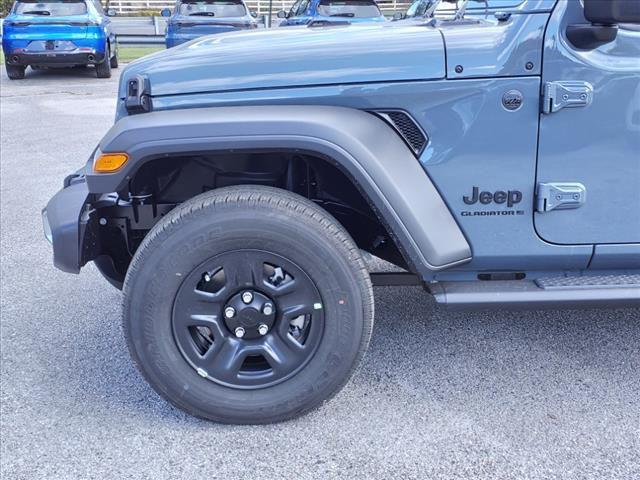 new 2024 Jeep Gladiator car, priced at $32,570