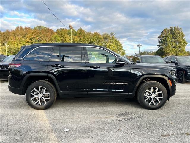 new 2025 Jeep Grand Cherokee L car, priced at $45,747