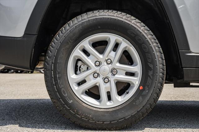new 2025 Jeep Grand Cherokee car, priced at $36,642