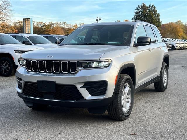 new 2025 Jeep Grand Cherokee car, priced at $34,440