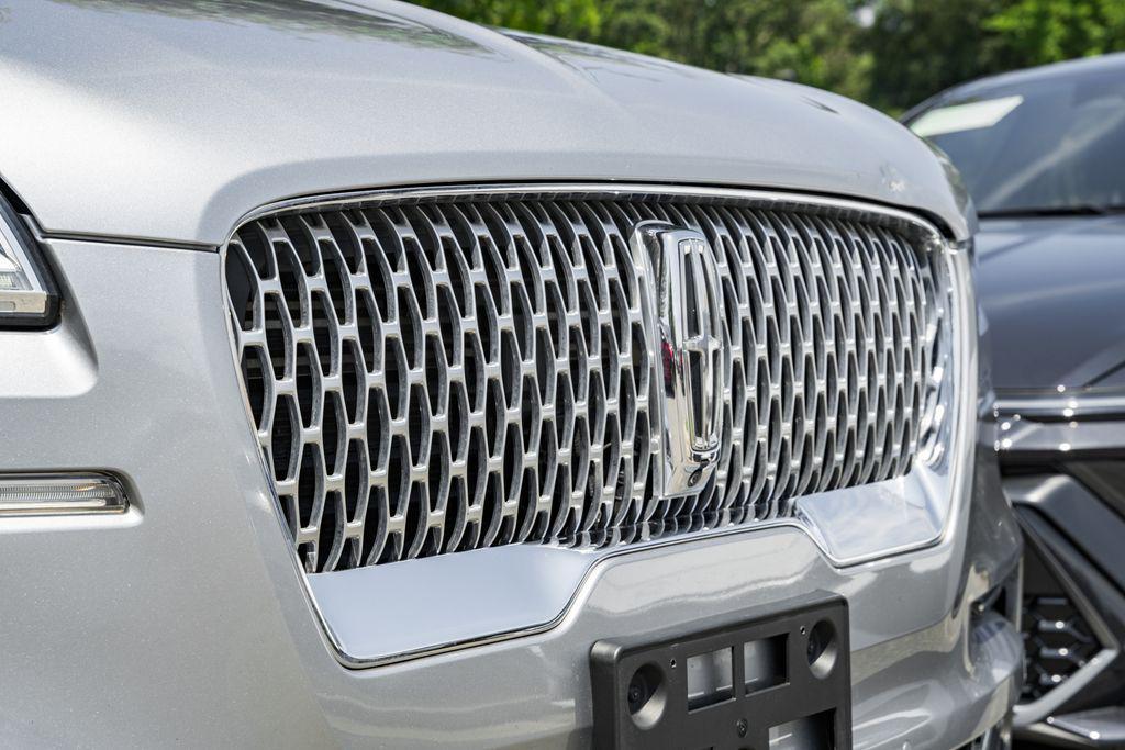 used 2023 Lincoln Aviator car, priced at $44,000