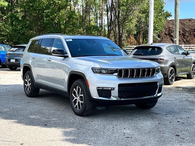 new 2025 Jeep Grand Cherokee car, priced at $39,174