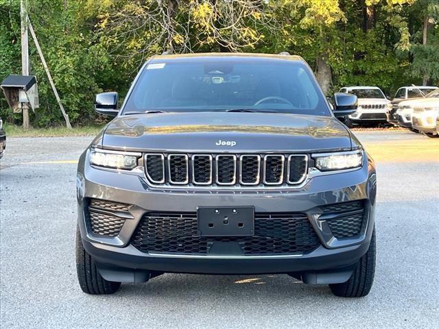 new 2025 Jeep Grand Cherokee car, priced at $33,940